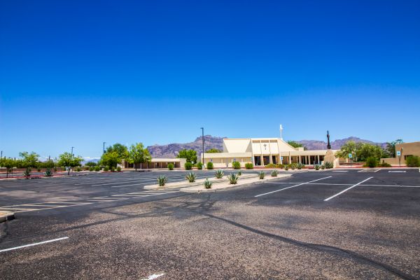 Parking Lot Crack Filling in Sedona
